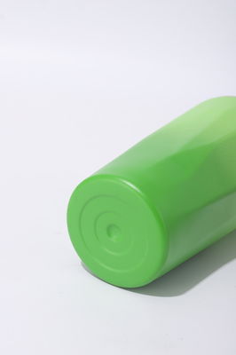 スリムなデザインの漏れ防止蓋と24時間冷却