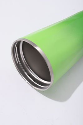 スリムなデザインの漏れ防止蓋と24時間冷却